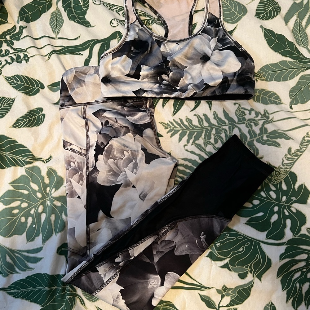 Floral workout set
